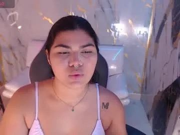 Sugarlina – webcam model profile photo Image 12