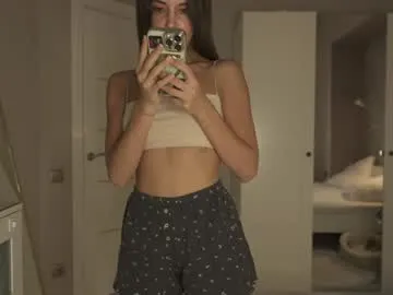 Ninjainia – webcam model profile photo Image 10