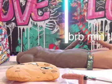 curly_greeneyed – webcam model profile photo Image 12