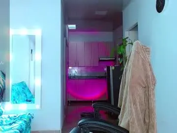 Allla – webcam model profile photo Image 11