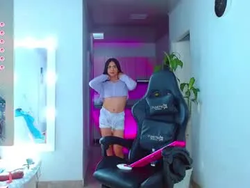 Allla – webcam model profile photo Image 6