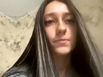 raisawetsx – webcam model profile photo Image 15