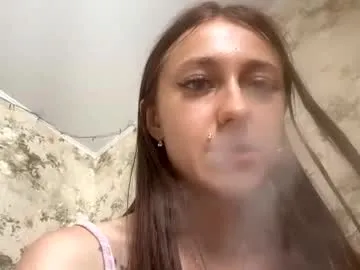 raisawetsx – webcam model profile photo Image 3