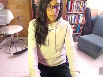 faplex – webcam model profile photo Image 10