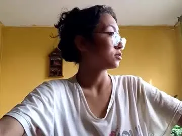 raisawetsx – webcam model profile photo Image 2