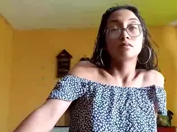 raisawetsx – webcam model profile photo Image 7