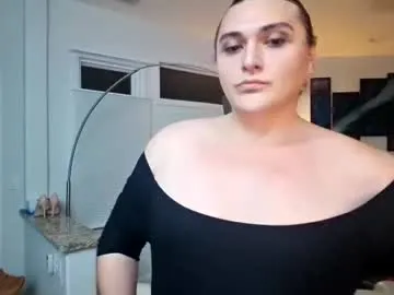 IORio2 – webcam model profile photo Image 15