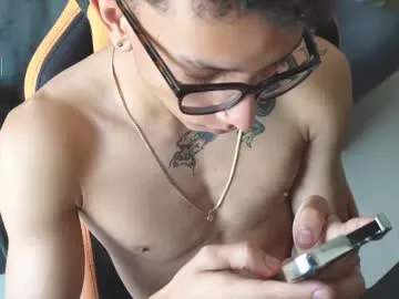 Donovan_Desmond – webcam model profile photo Image 16