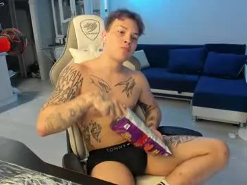 octavarium211 – webcam model profile photo Image 5