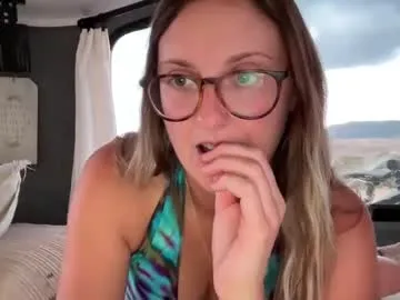 hina_porn – webcam model profile photo Image 11