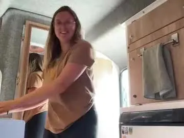 hina_porn – webcam model profile photo Image 2