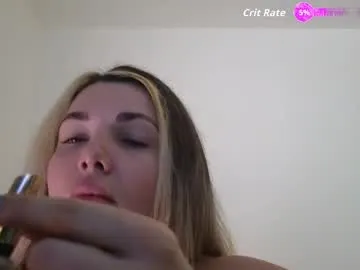 maylin_hornyy19 – webcam model profile photo Image 4