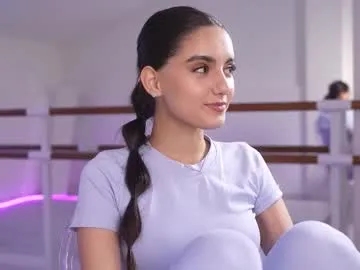 caroline_eclipse – webcam model profile photo Image 3