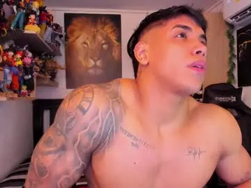 octavarium211 – webcam model profile photo Image 2