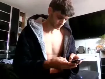 myke_xxx – webcam model profile photo Image 9