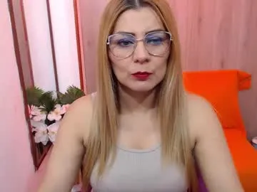 lilhornyprincess – webcam model profile photo Image 2