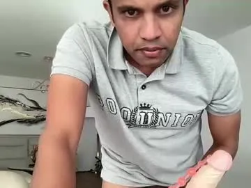 mayumichan13 – webcam model profile photo Image 2