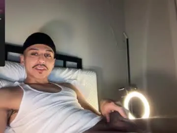 octavarium211 – webcam model profile photo Image 11