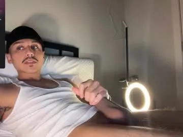 octavarium211 – webcam model profile photo Image 12