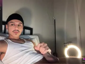 octavarium211 – webcam model profile photo Image 14