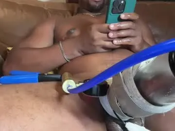 minusvibe – webcam model profile photo Image 14