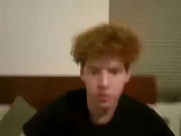 TOP_po – webcam model profile photo Image 4