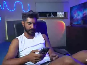 YoungSquad – webcam model profile photo Image 13