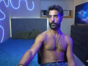 YoungSquad – webcam model profile photo Image 15