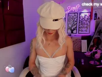 hina_porn – webcam model profile photo Image 18