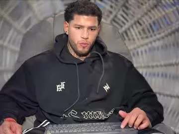 juanfe_style – webcam model profile photo Image 2