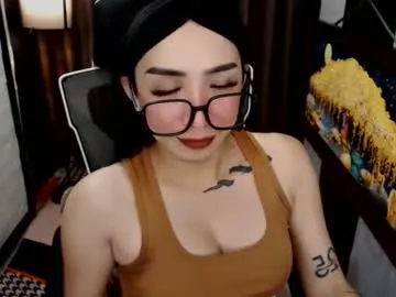 milly_shy – webcam model profile photo Image 2