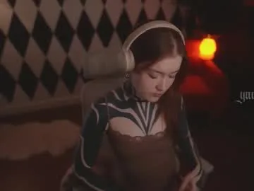 hat_on – webcam model profile photo Image 12