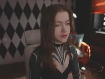 hat_on – webcam model profile photo Image 7