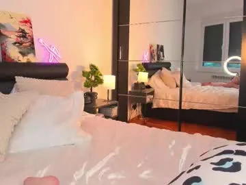 dulce_viioleta – webcam model profile photo Image 16