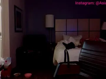 IORio2 – webcam model profile photo Image 17