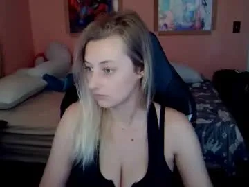 IORio2 – webcam model profile photo Image 6