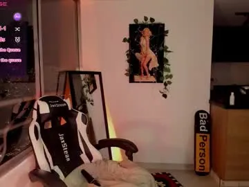 IORio2 – webcam model profile photo Image 19