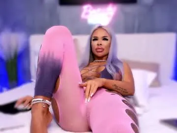 Allla – webcam model profile photo Image 2