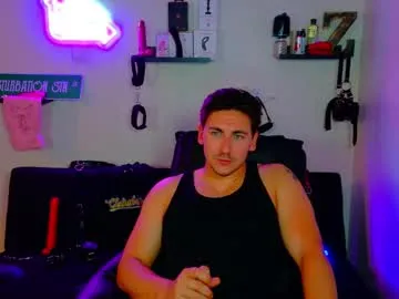 benjamin613999 – webcam model profile photo Image 18