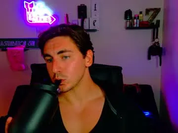 benjamin613999 – webcam model profile photo Image 7