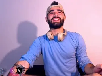 Allla – webcam model profile photo Image 16