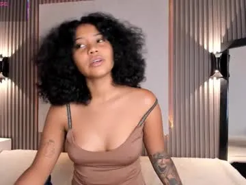 lilith_bonheur – webcam model profile photo Image 12