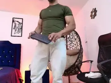 glasses_cat – webcam model profile photo Image 19