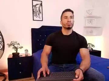 glasses_cat – webcam model profile photo Image 8