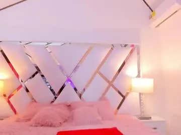 zoe_curvy – webcam model profile photo Image 2