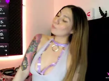 YoungSquad – webcam model profile photo Image 3