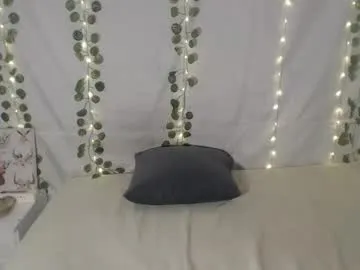 millemimi – webcam model profile photo Image 14