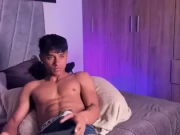 hunkwithglasses – webcam model profile photo Image 16