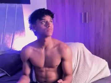 hunkwithglasses – webcam model profile photo Image 18