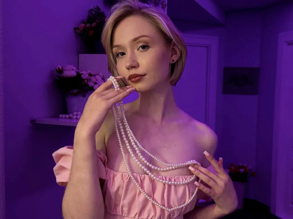 AmeliaViera – webcam model profile photo